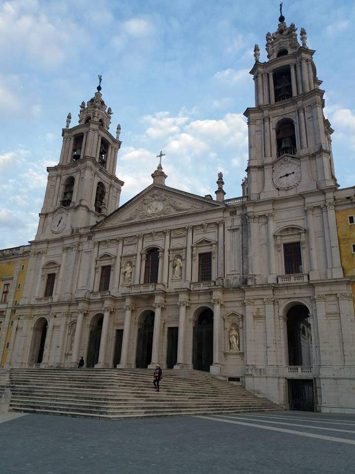 foto do convento em Mafra, Portugal